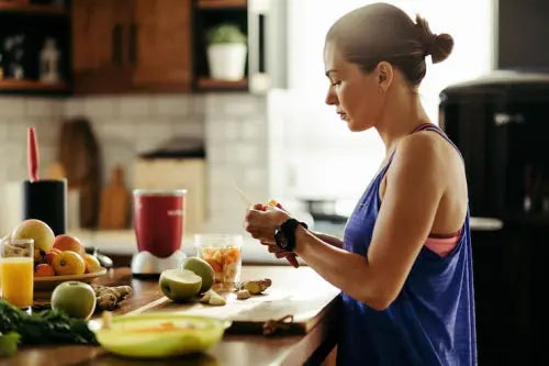 How Food-Based Wellness Supports the Body Through Hormonal Changes