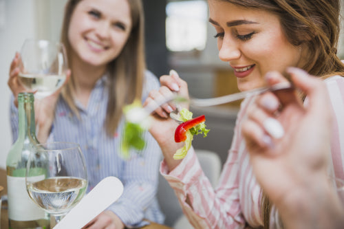 How Plant-Based Ingredients Complement Women's Wellness Goals
