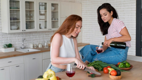 Functional Foods vs Traditional Supplements for Women's Wellness